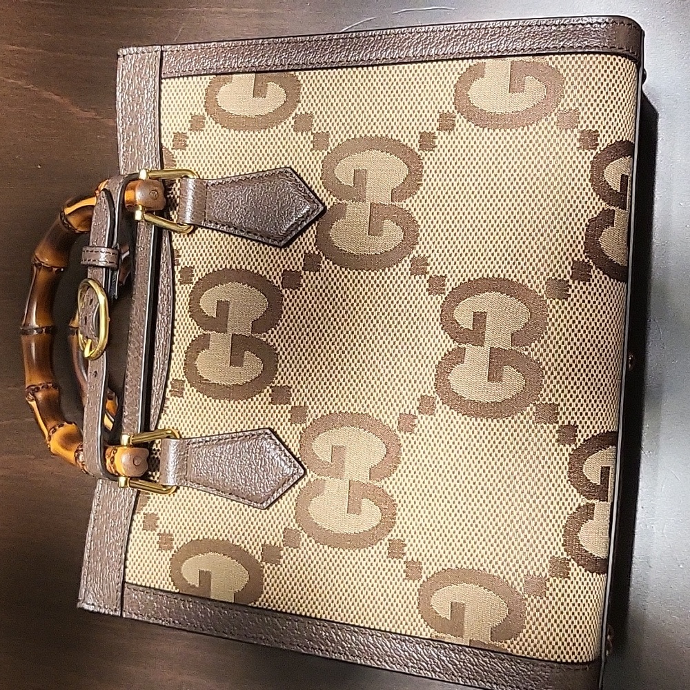Gucci Diana NM Bamboo Handle Tote Jumbo GG Canvas Medium Brown - Picture 3 of 12